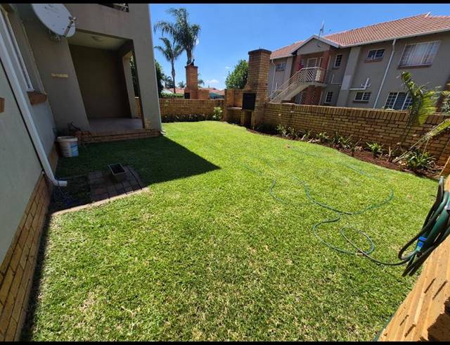 2 BEDROOM TOWNHOUSE FOR SALE IN MONTANA